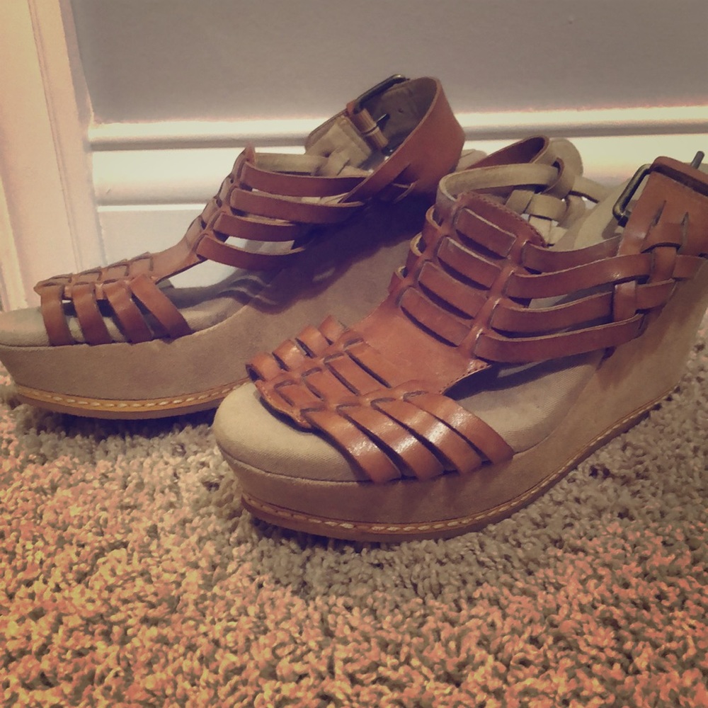 Levity wedges